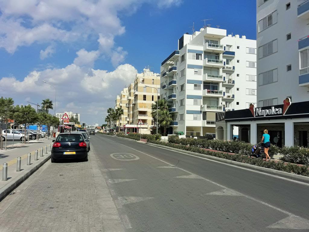 16 Sandy Beach Larnaca Eksteriør billede