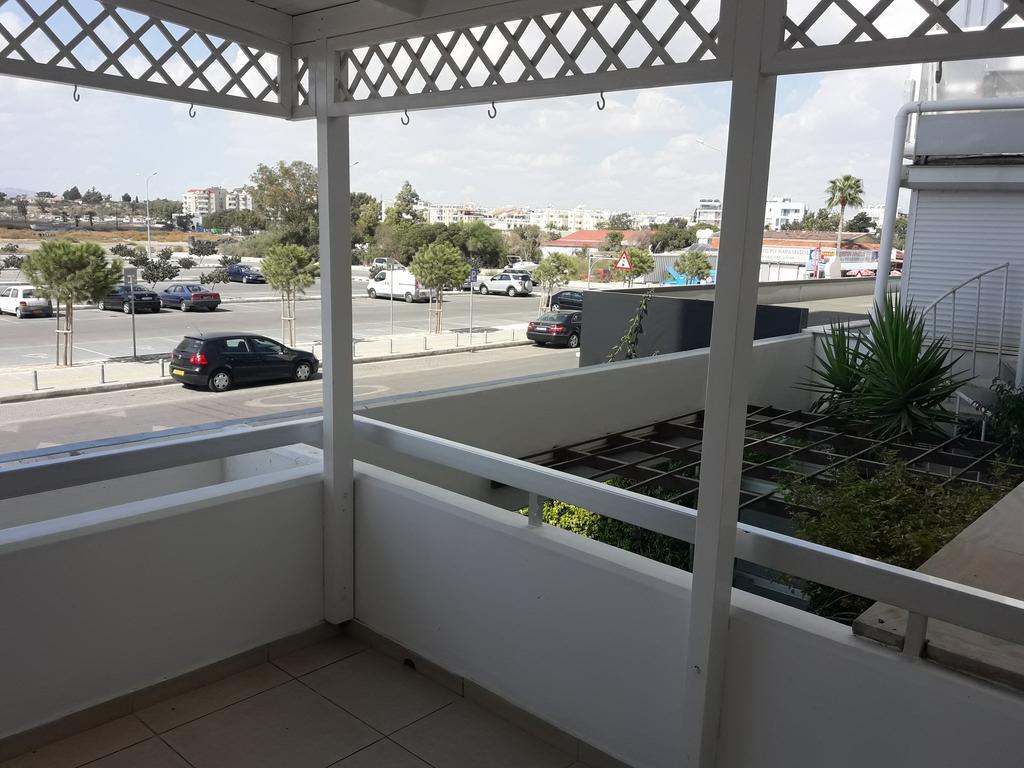16 Sandy Beach Larnaca Eksteriør billede