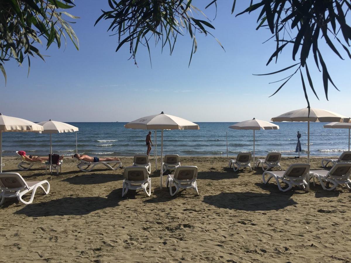 16 Sandy Beach Larnaca Eksteriør billede