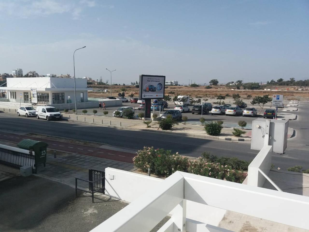 16 Sandy Beach Larnaca Eksteriør billede